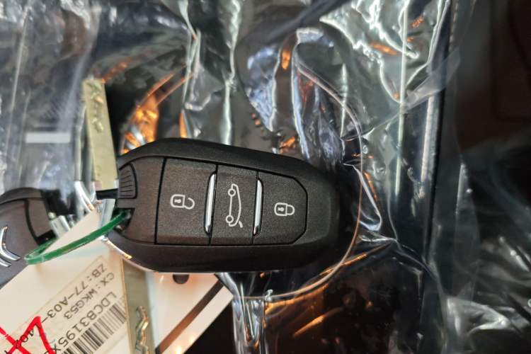 Used Citroen C5 X 2025 Model 1.6T Overseas Edition Vehicle Key