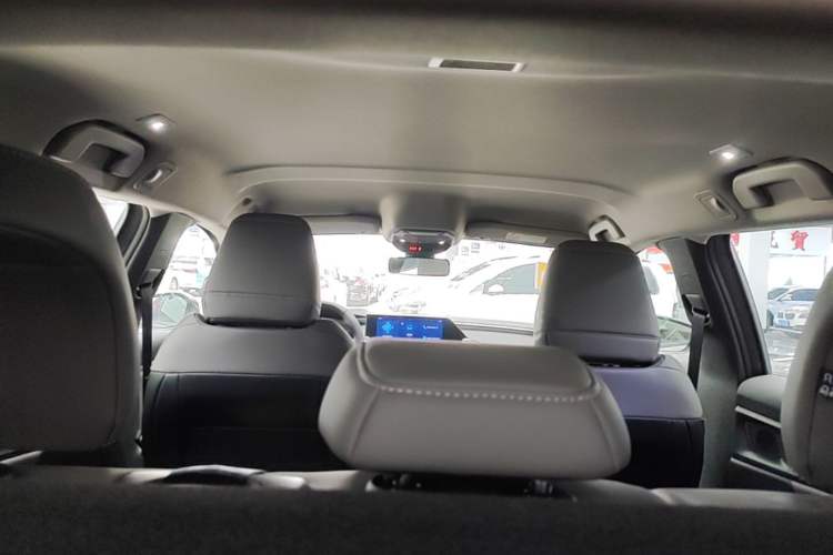 Used Citroen C5 X 2026 Model, 1.6T Enjoying Extraordinary Headliner