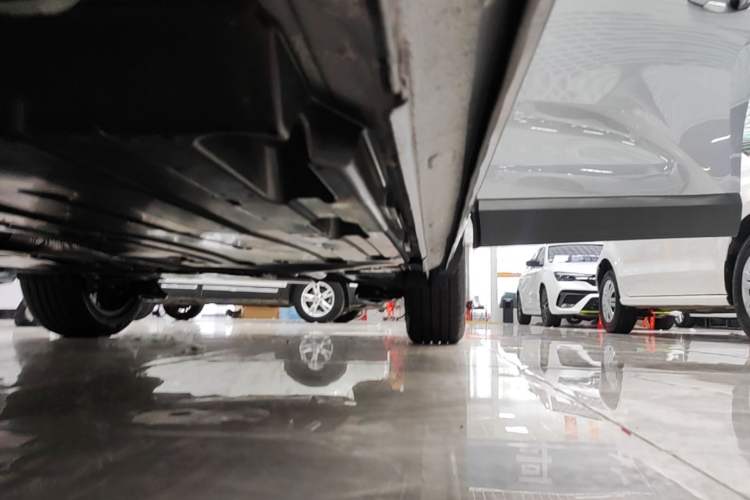 Used Citroen C5 X 2026 Model, 1.6T Enjoying Extraordinary Left Side Sill