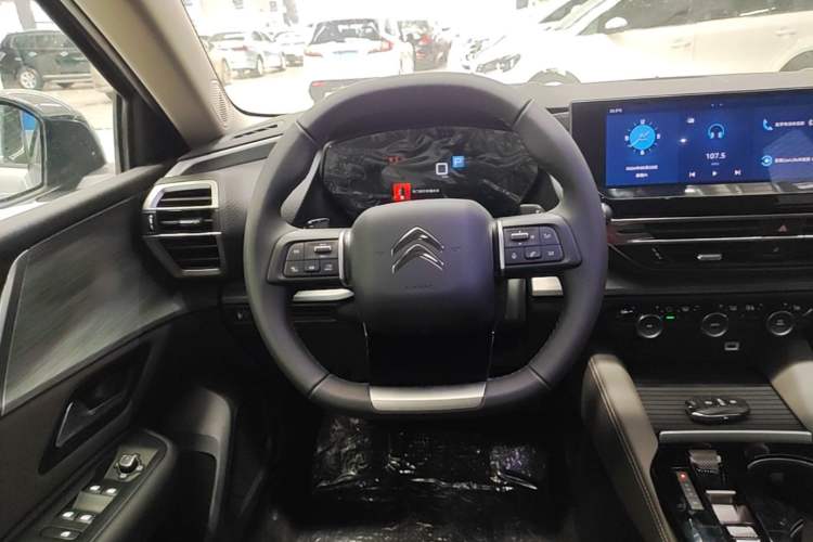 Used Citroen C5 X 2026 Model, 1.6T Enjoying Extraordinary Steering Wheel
