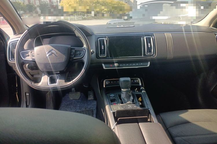 Used Citroen C6 2017 380THP Luxury Version Center Console