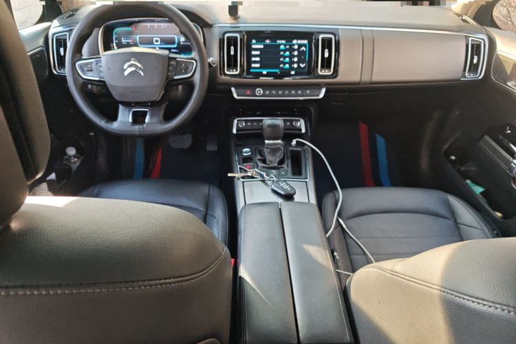 Used Citroen C6 2017 380THP Prestige Model Center Console