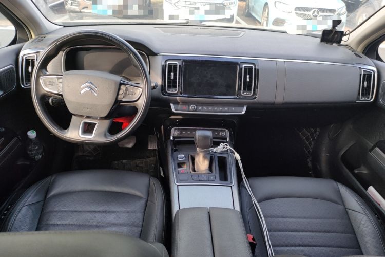 Used Citroen C6 2017 380THP Prestige Model Center Console