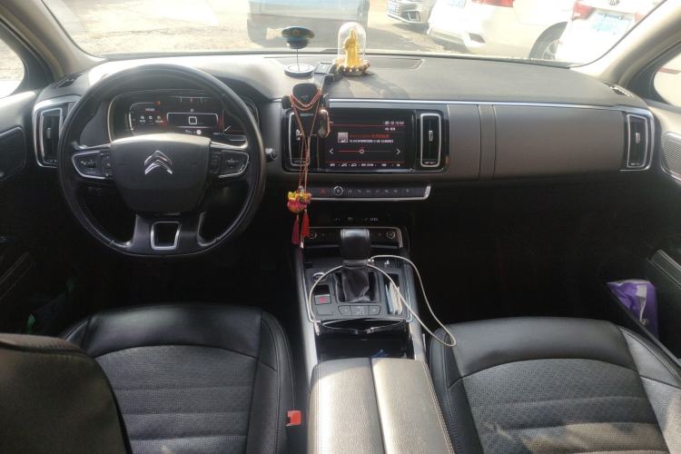 Used Citroen C6 2017 Revised Version 380THP Luxury Edition Center Console