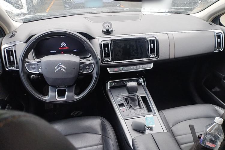 Used Citroen C6 2017 380THP Luxury Version Center Console