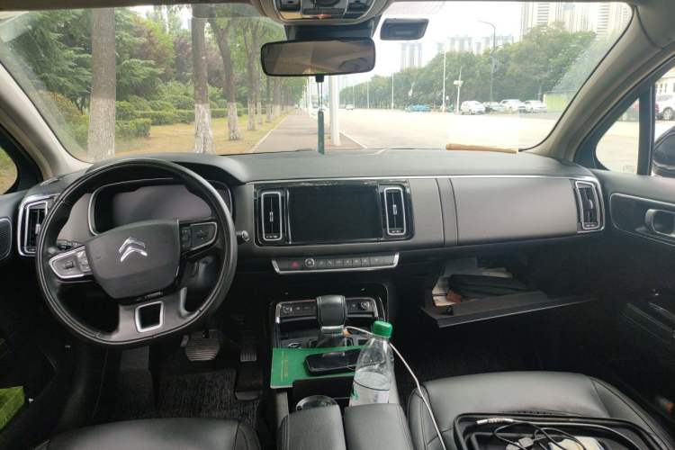 Used Citroen C6 2017 Revised Version 380THP Luxury Edition Center Console