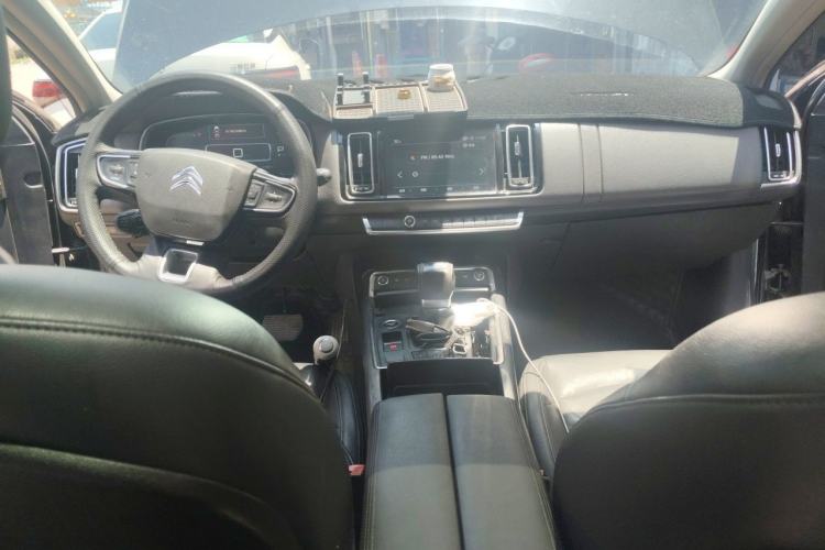 Used Citroen C6 2017 380THP Luxury Version Center Console