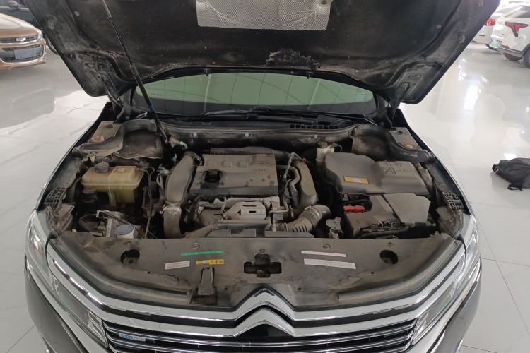 Used Citroen C6 2017 380THP Prestige Model Engine Bay