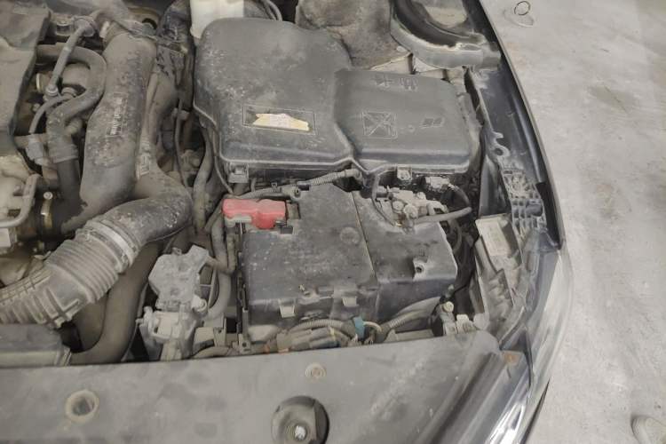 Used Citroen C6 2017 380THP Luxury Version Engine Bay Left