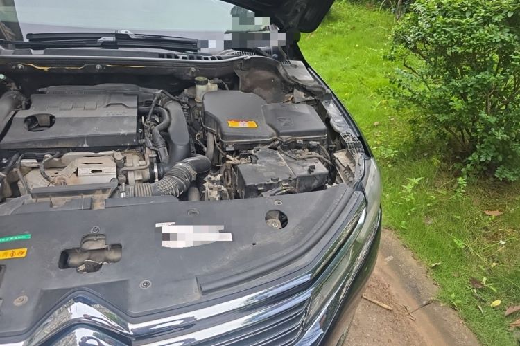 Used Citroen C6 2017 380THP Luxury Version Engine Bay Left