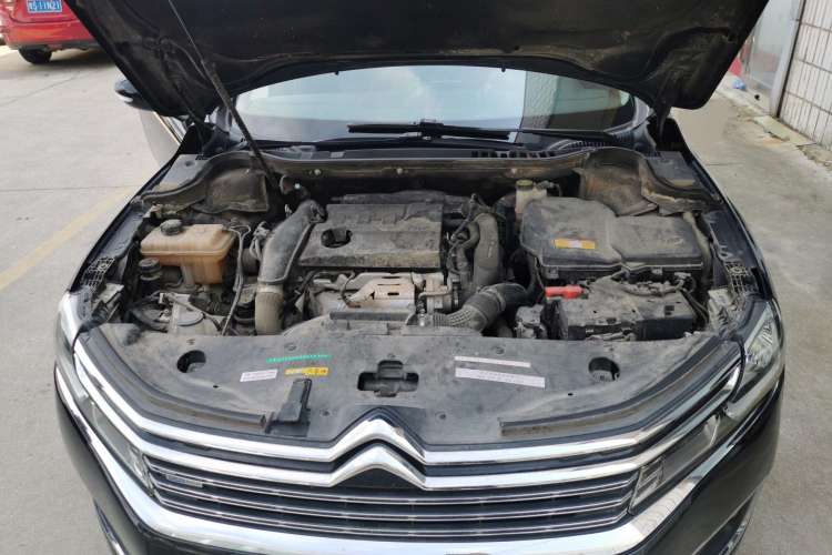 Used Citroen C6 2017 Revised Version 380THP Luxury Edition Engine Bay