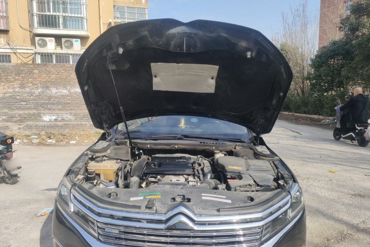 Used Citroen C6 2017 Revised Version 380THP Luxury Edition Engine Bay
