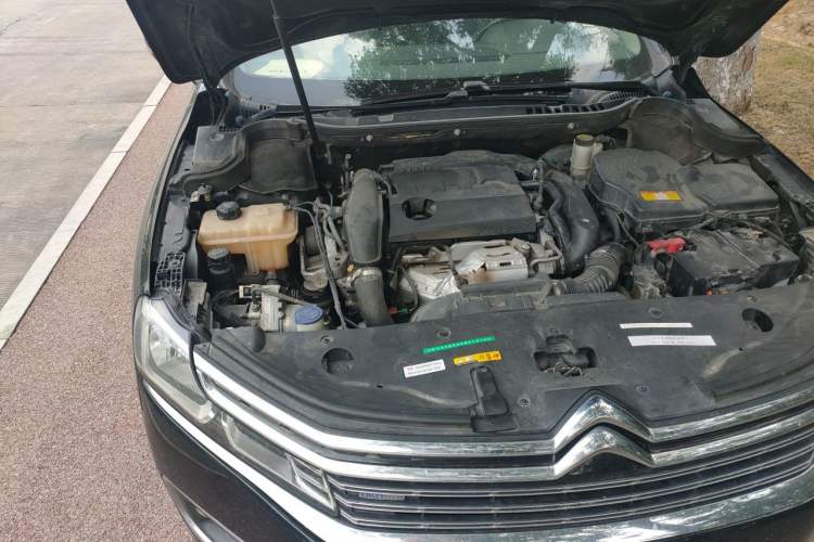 Used Citroen C6 2017 Revised Version 380THP Luxury Edition Engine Bay Right