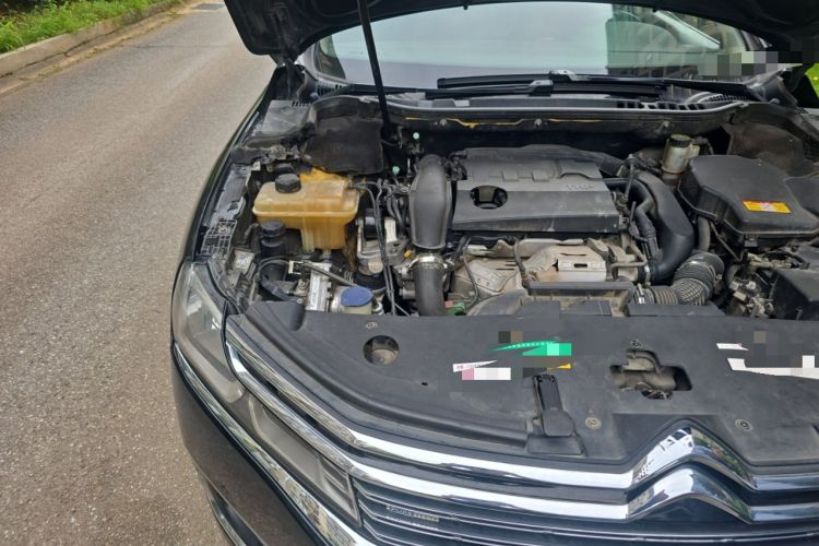 Used Citroen C6 2017 380THP Luxury Version Engine Bay Right