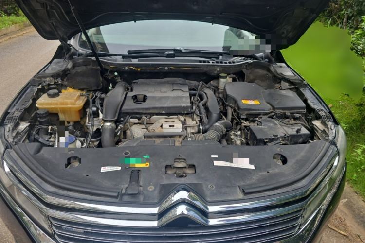 Used Citroen C6 2017 380THP Luxury Version Engine Bay