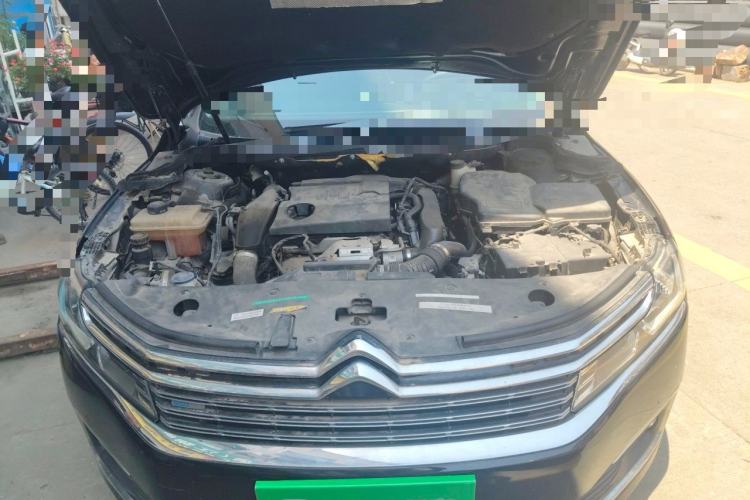 Used Citroen C6 2017 380THP Luxury Version Engine Bay