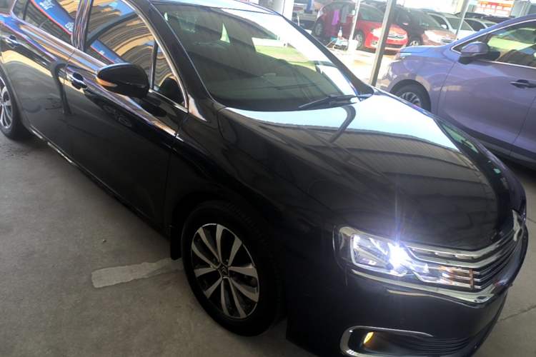Used Citroen C6 2017 Revised Version 380THP Luxury Edition Front Right 45 Deg