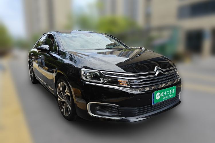 Used Citroen C6 2017 Revised Version 380THP Luxury Edition Front Right 45 Deg