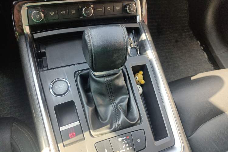 Used Citroen C6 2017 380THP Luxury Version Gear Lever
