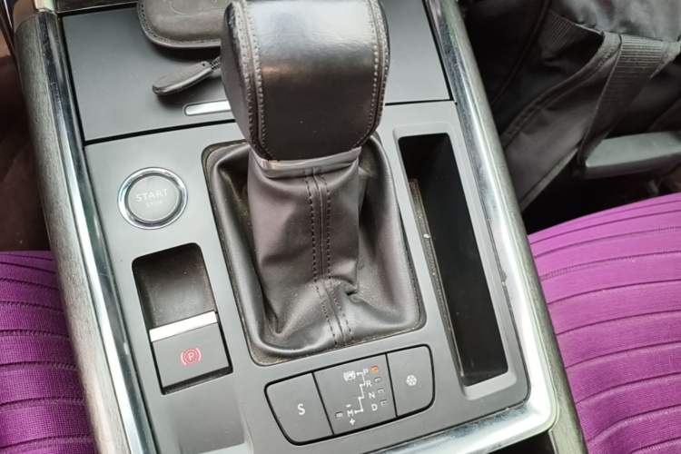 Used Citroen C6 2017 380THP Luxury Version Gear Lever