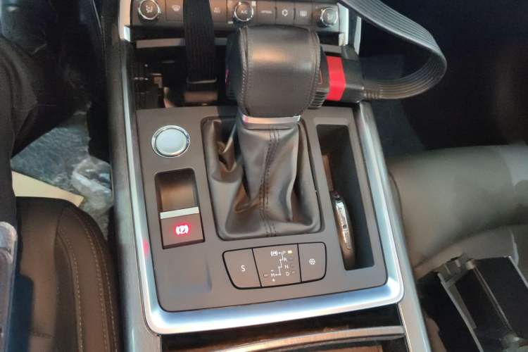 Used Citroen C6 2017 Revised Version 380THP Luxury Edition Gear Lever
