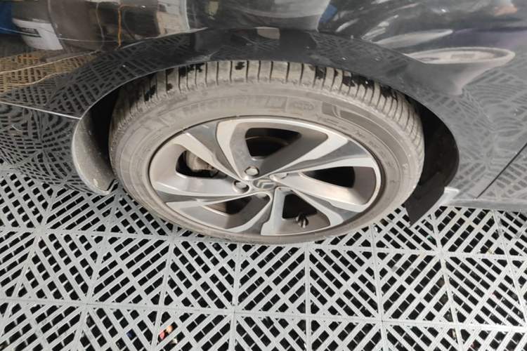 Used Citroen C6 2017 380THP Prestige Model Left Front Wheel Hub