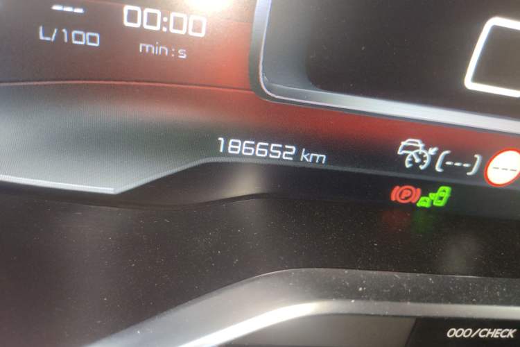 Used Citroen C6 2017 Revised Version 380THP Luxury Edition Odometer Close Up