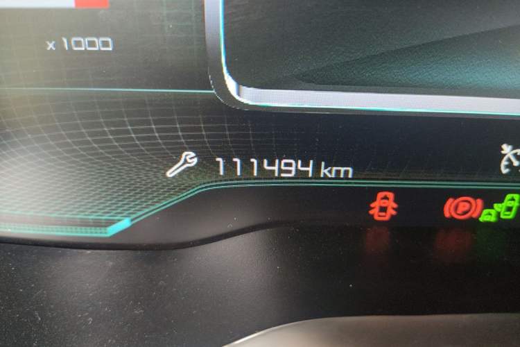 Used Citroen C6 2017 Revised Version 380THP Luxury Edition Odometer Close Up