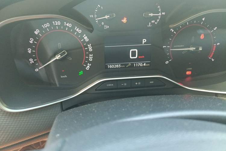 Used Citroen C6 2017 350THP Luxury Model Odometer Close Up