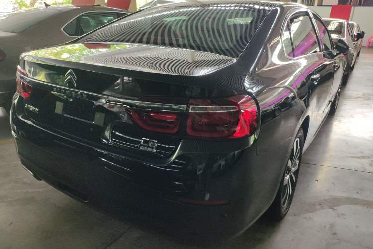 Used Citroen C6 2017 350THP Luxury Model Rear Right 45 Deg