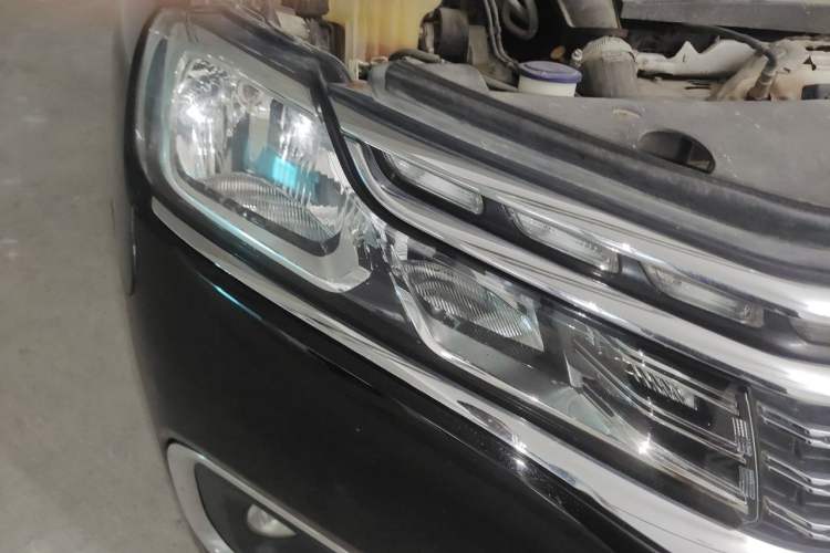 Used Citroen C6 2017 380THP Luxury Version Right Front Headlight