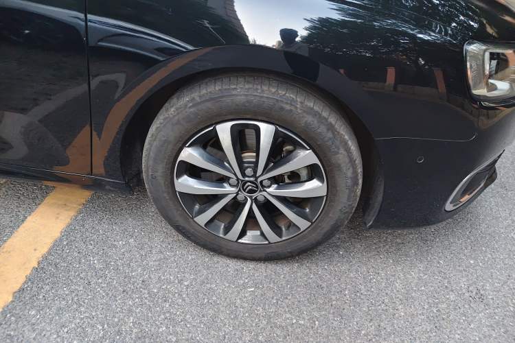 Used Citroen C6 2017 380THP Luxury Version Right Front Wheel Hub
