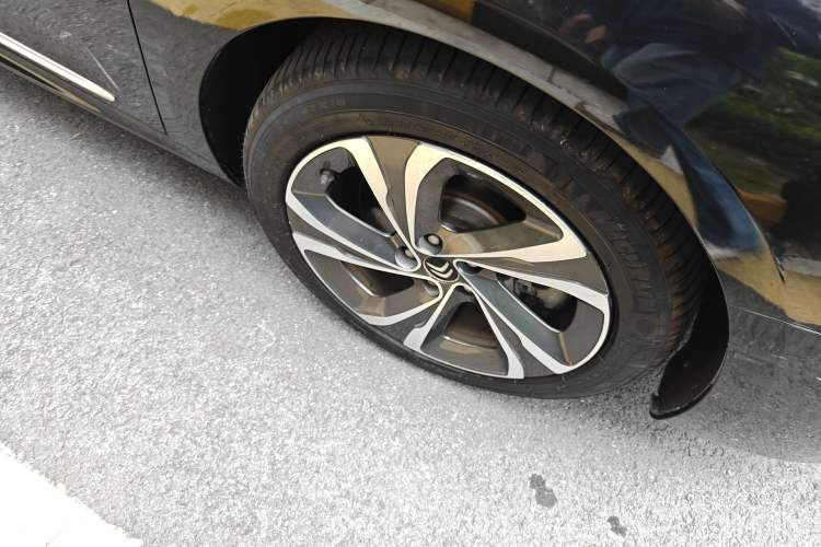 Used Citroen C6 2017 Revised Version 380THP Luxury Edition Right Front Wheel Hub