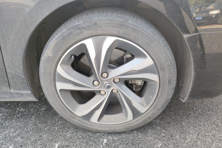 Used Citroen C6 2017 380THP Prestige Model Right Front Wheel Hub
