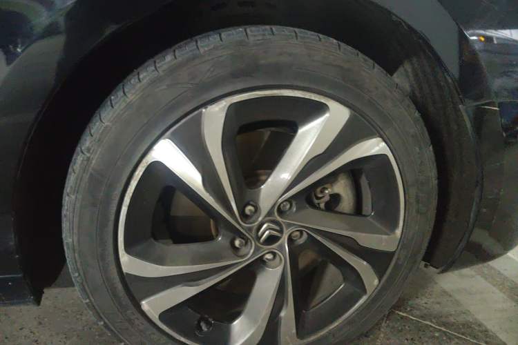 Used Citroen C6 2017 380THP Prestige Model Right Front Wheel Hub