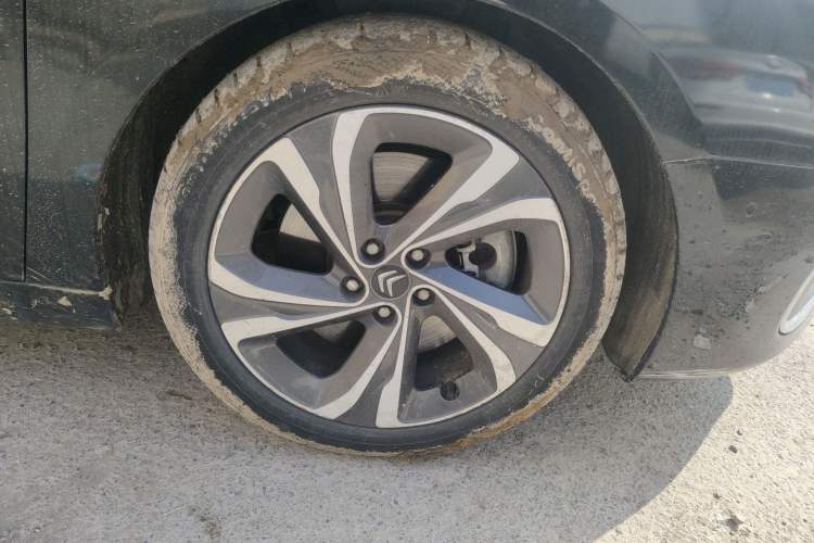 Used Citroen C6 2017 Revised Version 380THP Luxury Edition Right Front Wheel Hub