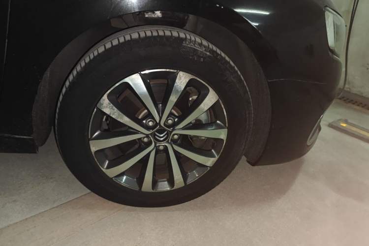 Used Citroen C6 2017 Revised Version 380THP Luxury Edition Right Front Wheel Hub