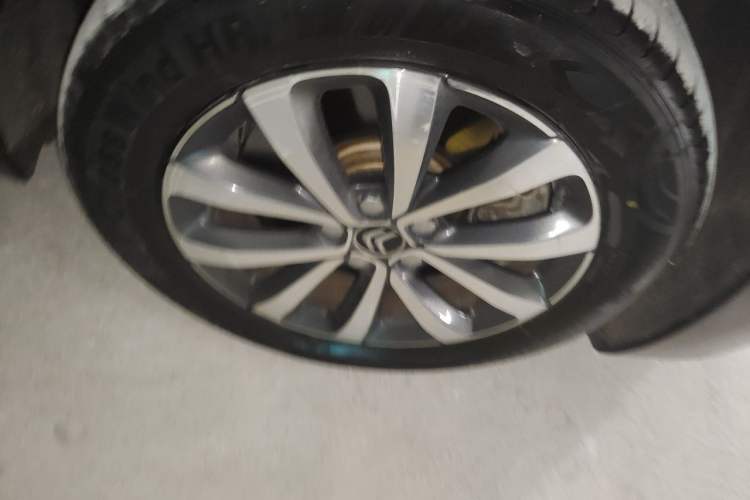 Used Citroen C6 2017 380THP Luxury Version Right Front Wheel Hub