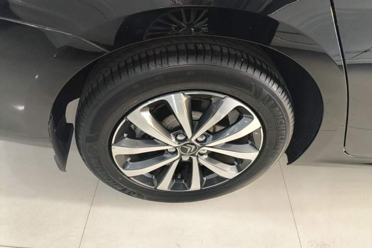 Used Citroen C6 2017 350THP Luxury Model Right Rear Wheel Hub