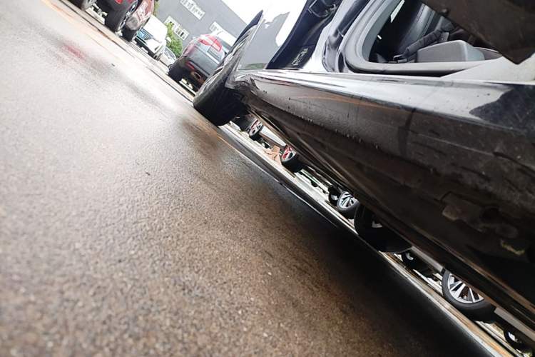 Used Citroen C6 2017 380THP Luxury Version Right Side Sill