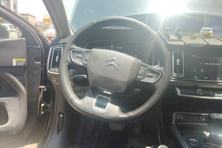 Used Citroen C6 2017 380THP Luxury Version Steering Wheel