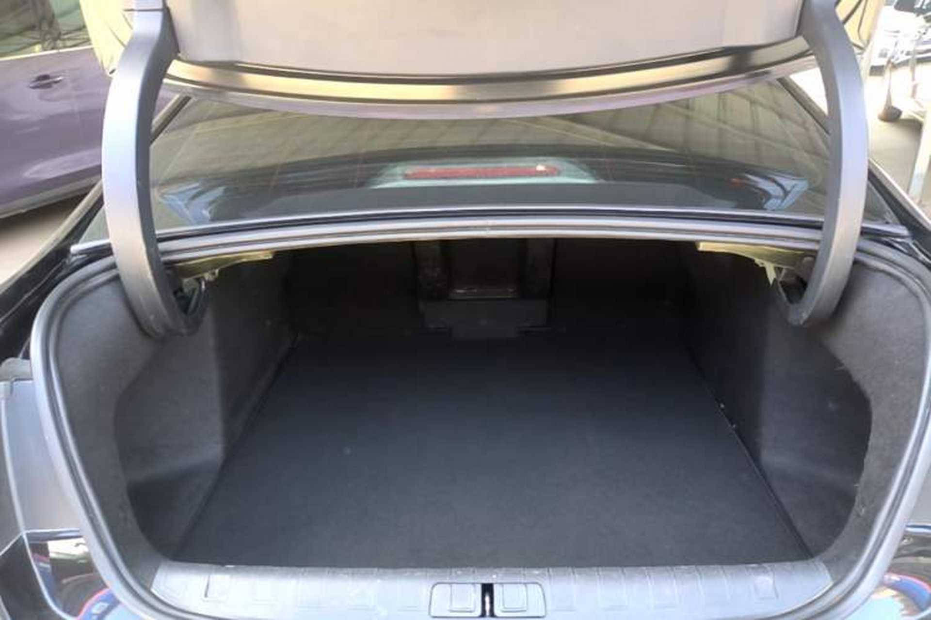 Used Citroen C6 2017 Revised Version 380THP Luxury Edition Trunk