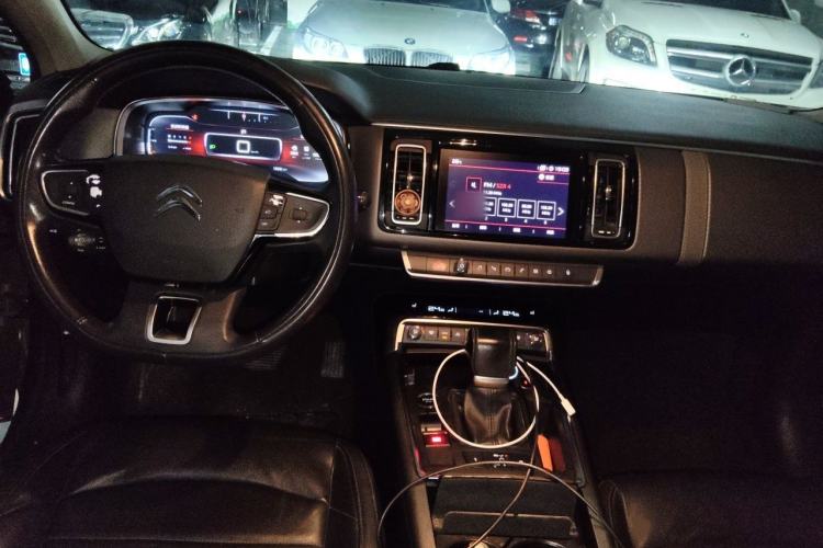 Used Citroen C6 2017 Revised Version 380THP Luxury Edition Center Console