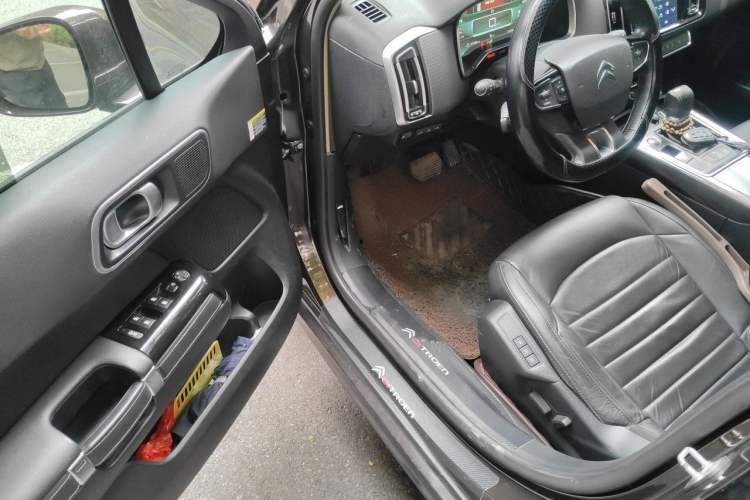 Used Citroen C6 2017 380THP Luxury Version Driver Seat