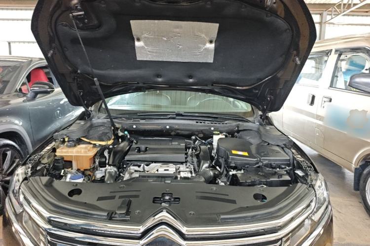 Used Citroen C6 2017 Revised Version 380THP Luxury Edition Engine Bay