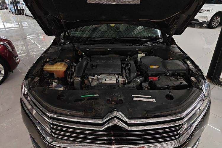 Used Citroen C6 2017 380THP Luxury Version Engine Bay