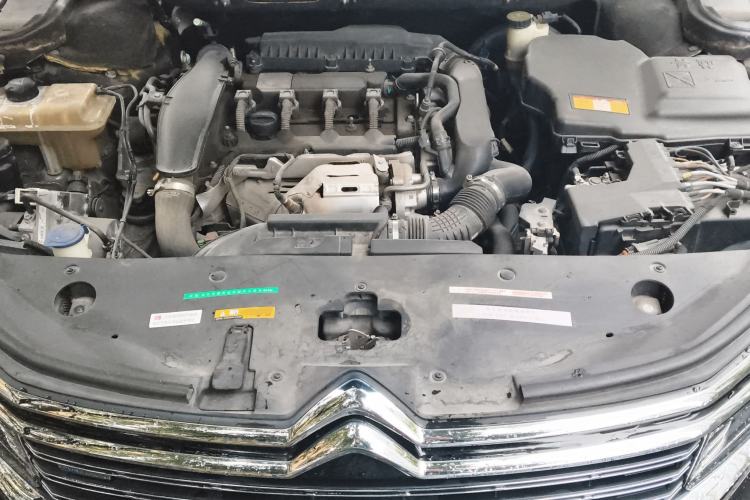 Used Citroen C6 2017 380THP Prestige Model Engine Bay