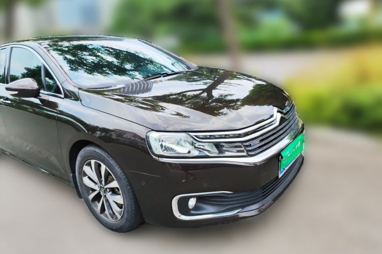 Used Citroen C6 2017 350THP Luxury Model Front Right 45 Deg