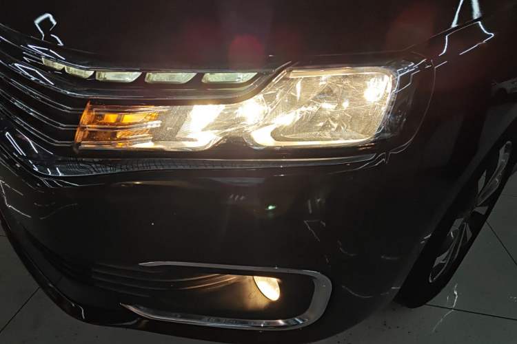 Used Citroen C6 2017 380THP Luxury Version Left Front Headlight