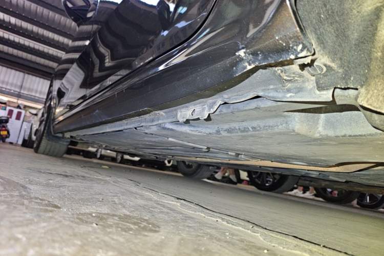 Used Citroen C6 2017 Revised Version 380THP Luxury Edition Left Side Sill